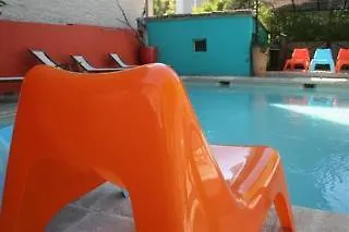Hotel Sous Les Figuiers - Piscine, Parking, Centre Ville Saint-Remy-de-Provence