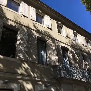 Des Carassins Saint-Rémy-de-Provence