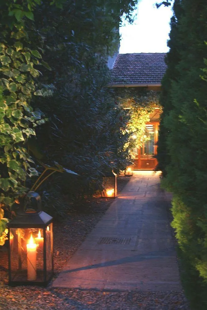 Hotel Hôtel Sous les Figuiers Saint-Rémy-de-Provence